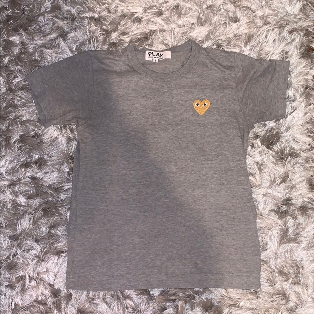 Grey Heart Patch Short Sleeve Tee